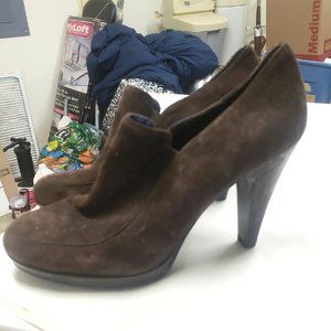 Bandolino Brown Pumps